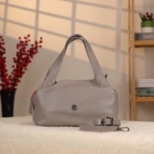 Aksesuarlia Gri Renk Soft Stil ve Omuz Askılı Deri Çanta - 40324 , Omuz Çantası , Orijinal Deri , Bayan Çanta