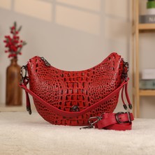 %100 Gerçek Deri Kadın Omuz Çantası - Kırmızı Kroko Desenli - Ay Formu Tasarım | Lüks & Şık 40403