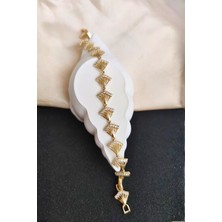 Sassy Takı Deniz Kabuğu Model Taşlı Gold Çelik Bileklik