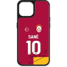 iPhone 13 Uyumlu Galatasaray Leroy Sane Parçalı Forma Imzalı Cam Lisanslı Telefon Kılıfı