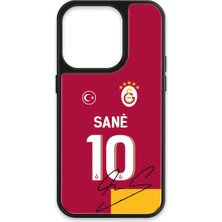 iPhone 15 Pro Uyumlu Galatasaray Leroy Sane Parçalı Forma Imzalı Cam Lisanslı Telefon Kılıfı