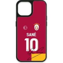 iPhone 15 Uyumlu Galatasaray Leroy Sane Parçalı Forma Imzalı Cam Lisanslı Telefon Kılıfı