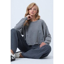 Gri Yıkamalı Sweatshirt