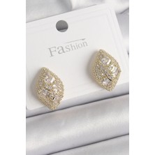 Shoplet Buğz Pirinç Gold Renk Zirkon Taş Işlemeli Damla Model Kadın Küpe