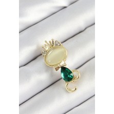 Shoplet Buğz Yeşil Damla Zirkon Taşlı Kraliçe Taçlı Kedi Figürlü Gold Renk Kadın Broş