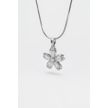 Stella Fortis Kiraz Çiçeği Kadın Kolye – Kristal Taşlı Zarif ve Işıltılı Tasarım | Altın & Gümüş