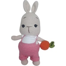 Pembe Tulumlu Havuçlu Bal Yanak Tavşan Amigurumi Organik Oyuncak