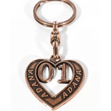 Moncuk Design 01 Adana Plakalı Kalp Şeklinde Metal Anahtarlık – Memleket Sevgisi, Sıcak Bağlar ve Şık Tasarım Bir Arada