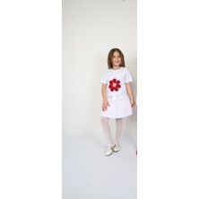 ÜMİTEKS WORLD OF CLOTHES 23 Nisan Gösteri Kıyafeti Kız Çocuk Beyaz Pliseli Etek Kırmızı Papatya Badi Ikili Takım Alt ve Üst