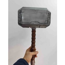 Thor Çekiç Orijinal Boyutta