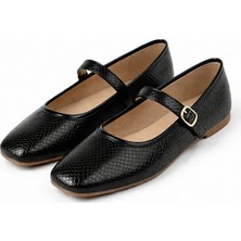 Moda Ayra Saura Gold Tokalı Kadın Babet – Parlak Metalik Yılan Desenli Rahat Günlük Ayakkabı