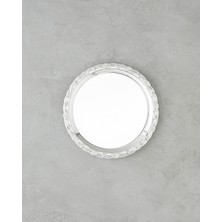 Özbience 20 cm Metal Tepsi, Şık ve Dayanıklı, Çok Amaçlı Kullanım