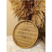 Özbience Şık Hasır Rattan Ayaklı Yuvarlak Sunum Tepsisi