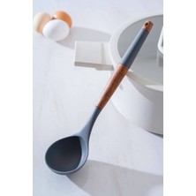 Özbience Sağlam ve Şık 29 cm Silikon Kepçe, Pratik Kullanım Sağlar