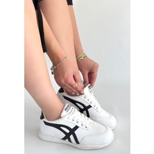 Değirmen Grup Zlay Beyaz Cilt Siyah Detaylı Bağcıklı Spor Ayakkabı - Lisinya