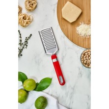 Özbience Pratik ve Şık Rende, Kırmızı Renkli Mutfak Aksesuarı