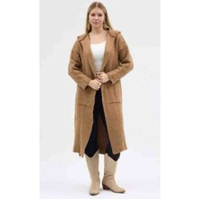 See More Kalın Kıslik Kapsonlu Iki Yan Yırtmaçlı Hırka