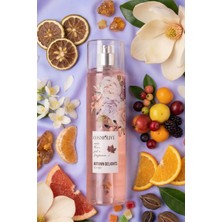 Cosmolive Vücut Spreyi Body Mist | Amber Romance | Autumn Delights | Kadın | Işıltılı | Ne mlendirici | 250  ml