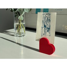 By Cael Design Kalp Standlı Kart Tutucu – Dekoratif Masa Üstü Aksesuar