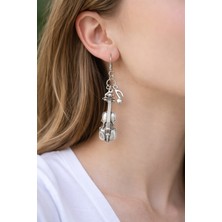 Herşey Nota Keman ve Nota Figürlü Sallantılı Metal Küpe – Çift Figür Tasarım