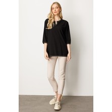 Mutlu Ertan Kadın V Yaka Ribanalı Bluz Siyah 30402