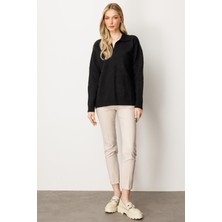 Mutlu Ertan Kadın Simli Gül Desenli Gömlek Yaka Triko Bluz Siyah-Siyahsim 20230