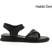 Gönderi® Kadın Siyah Cırt Bantlı Hakiki Deri Sandalet