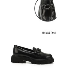 GÖNDERİ Kadın Siyah Rugan  Kalın Topuklu Tokalı Hakiki Deri Loafer Ayakkabı