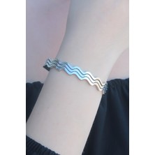 Taş Ve Oyun Atölyesi Taşveoyunatölyesi 316L Kararmaz Çelik Gümüş Renk Dalga Model Kelepçe Kadın Bileklik TG27BB4636