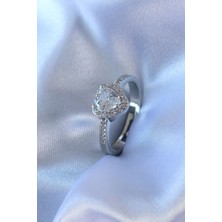 Taş Ve Oyun Atölyesi Taşveoyunatölyesi Gümüş Renk Kalp Zirkon Taşlı Charm Model Pirinç Kadın Yüzük TG27BYK2725