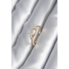 Taş Ve Oyun Atölyesi Taşveoyunatölyesi Pirinç Gold Renk Zirkon Taş Detay Kurdele Model Kadın Yüzük TG27BYK2991