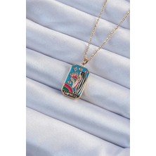 Taş Ve Oyun Atölyesi Taşveoyunatölyesi 316L Çelik Zincir Altın Renk Taç ve Kız Figürlü Renkli Mineli Tarot Kolye TG27BKO9229