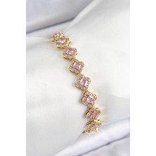 Taş Ve Oyun Atölyesi Taşveoyunatölyesi Pirinç Zirkon Taşlı Pembe Yonca Baget Model Gold Renk Vıp Seri Kadın Bileklik TG27BB7506