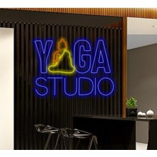 Biz Bu İşin Keyif Kısmındayız Yoga Studıo Yazılı ve Şekilli Neon Tabela