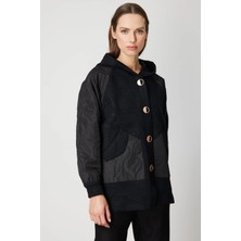 On Fashion Kadın Kolları Kapitoneli Düğmeli Kapüşonlu Siyah Mont 60935