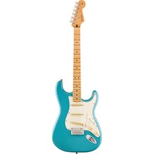 Fender 0140512518 Player Iı Stratocaster Elektro Gitar (Aquatone Blue) | Akçaağaç Klavye Mavi Pastel Renk ve 2-Noktalı Tremolo