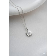 Two Arts Kadın 925 Ayar Gümüş Ortası Zirkon Taşlı Yıldız Kolye | 925 Gümüş