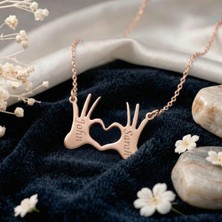 Aytoba 925 Ayar Gümüş Kişiye Özel 14 Ayar Altın Kaplama Rose Rengi El Işareti Kalp Isimli Kolye