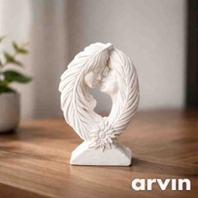 Aksesuar Kuşu Yüz Yüze Bakan Melek Figürü Çiçek Detaylı Şık Biblo