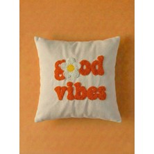 Maharat Good Vibes Yazılı Desenli Tasarım Punch Kırlent Yastık Kılıfı