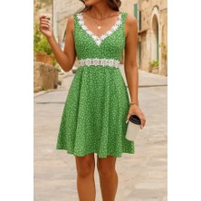 Etiler Collection Kadın Askılı Dantel Yakalı Çiçek Desenli Süprem Elbise