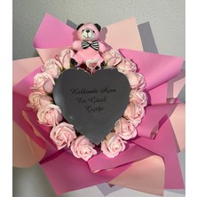 Iç Mekan Ayıcıklı-Kalp Desenli Ayna -Gül Buket Aranjmanı-Özel Gün - Sevgili Hediyesi