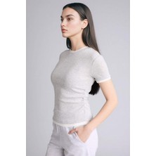 DeFacto Slim Fit Ribana Tişört F3504AX26SP