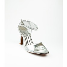 Moda Arena 0112 Gümüş Topuklu Kadın Abiye Ayakkabı