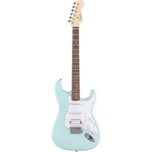 Squier 0379610504 Debut Stratocaster Hss Gitar (Daphne Blue) | Mavi Renk Humbucker Köprü Manyetiği ve Ince Gövde