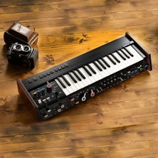 Korg Minikorg 700SM | Gelişmiş Analog Modeling Synthesizer