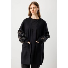 On Fashion Kadın Çiçek Işlemeli Torba Cepli Siyah Hırka 60904