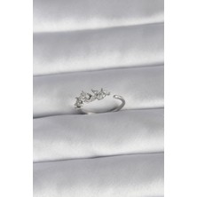 Hkursat Pirinç Gümüş Renk Zirkon Taşlı Çiçek Model Kadın Yüzük