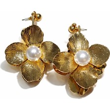 Çiçek Desenli Incili Altın Renk Küpe