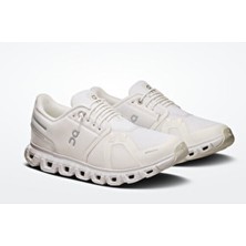 On Running Cloud 6 – Beyaz Koşu Ayakkabısı